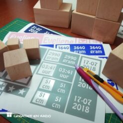 stickers voor een houten blokken geboorte toren