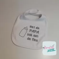 slabbetje wit Net als papa ook aan de fles