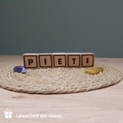 houten naamblokken Piet
