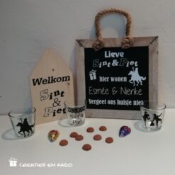 krijtbord Sinterklaas, Lieve Sint & Piet hier wonen namen vergeet ons huisje niet