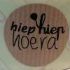 Kadosticker hiep hoera ballon – kraft, om je cadeau mooi in te pakken