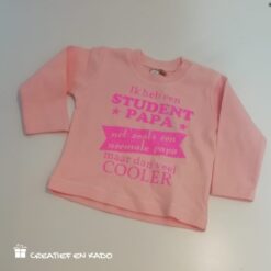 licht roze shirte, student papa, shirtje baby meisje