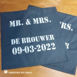 kussenhoes mr & mrs + achternaam,