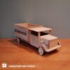 houten biervrachtwagen, houten bierwagen, bierpakket cadeau, cadeau man, cadeau vrachtwagen chauffeur