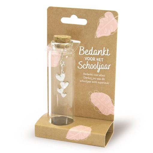 sieraad in een flesje schooljaar, bedankt voor dit schooljaar, cadeau juf, cadeau meester