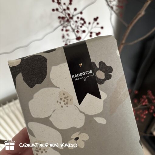 Inpakpapier fresh flowers<br> 30 cm x 3 m. - Afbeelding 3