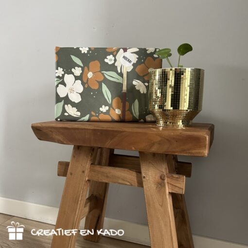 inpakpapier-fresh-flowers-grasspaper-inpakken-voorjaar-inpakinspiratie