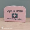 koffertje opa & oma survival pakket, eerste hulp bij oppassen, koffertje kado, kado opa & oma, zwangerschapsaankondiging, kinderkoffertje