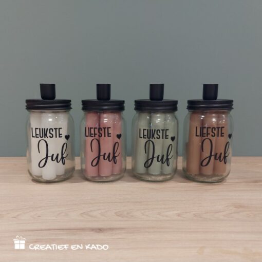 kaarsenpot juf, kado leukste juf, kado liefste juf, verjaardag juf, kado leerkracht, pot met dinerkaarsen kleurenmix