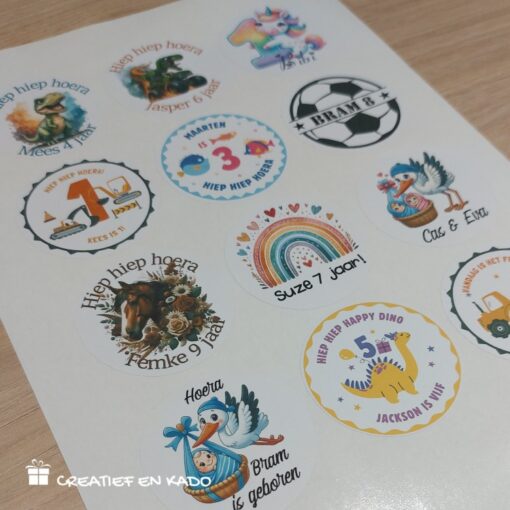Traktatie stickers flower horse met naam en leeftijd <br>A4 vel - Afbeelding 2