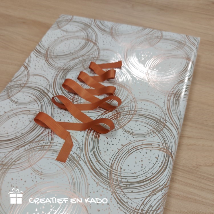 inpakpapier rosegoud, inpakpapier glitter & glamour, inpakken, inpakinspiratie, inpakken kerst, krullint kerstboom