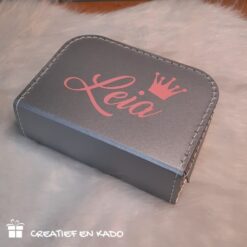 kinderkoffertje met naam en afbeelding, koffertje kroontje, kado koffer zilver