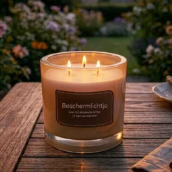 grote geurkaars beschermlichtje, Big candle beschermlichtje, house of light beige, sfeerbeeld