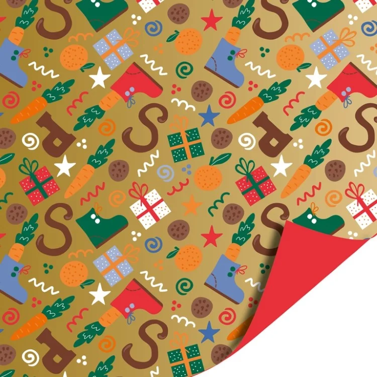 Sinterklaas inpakpapier schoencadeautje met schoentjes, wortels en chocoladeletters op goud
